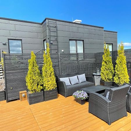 City Terrace Apartment Avangard - Large Private Roof Terrace Таллінн Екстер'єр фото